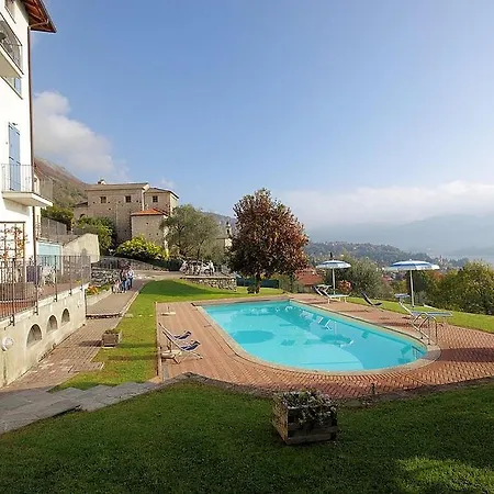 Sleeps 5 Pool Wifi Daire *